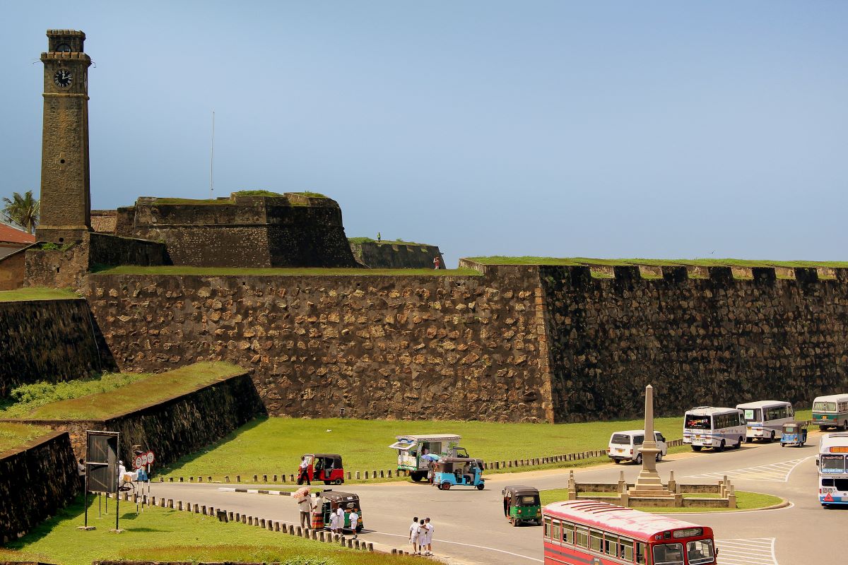 Take a day trip to Galle Fort